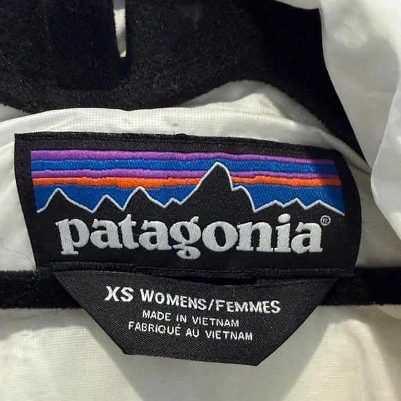 Patagonia Women's White Quilted Vest - Picture 2 of 4